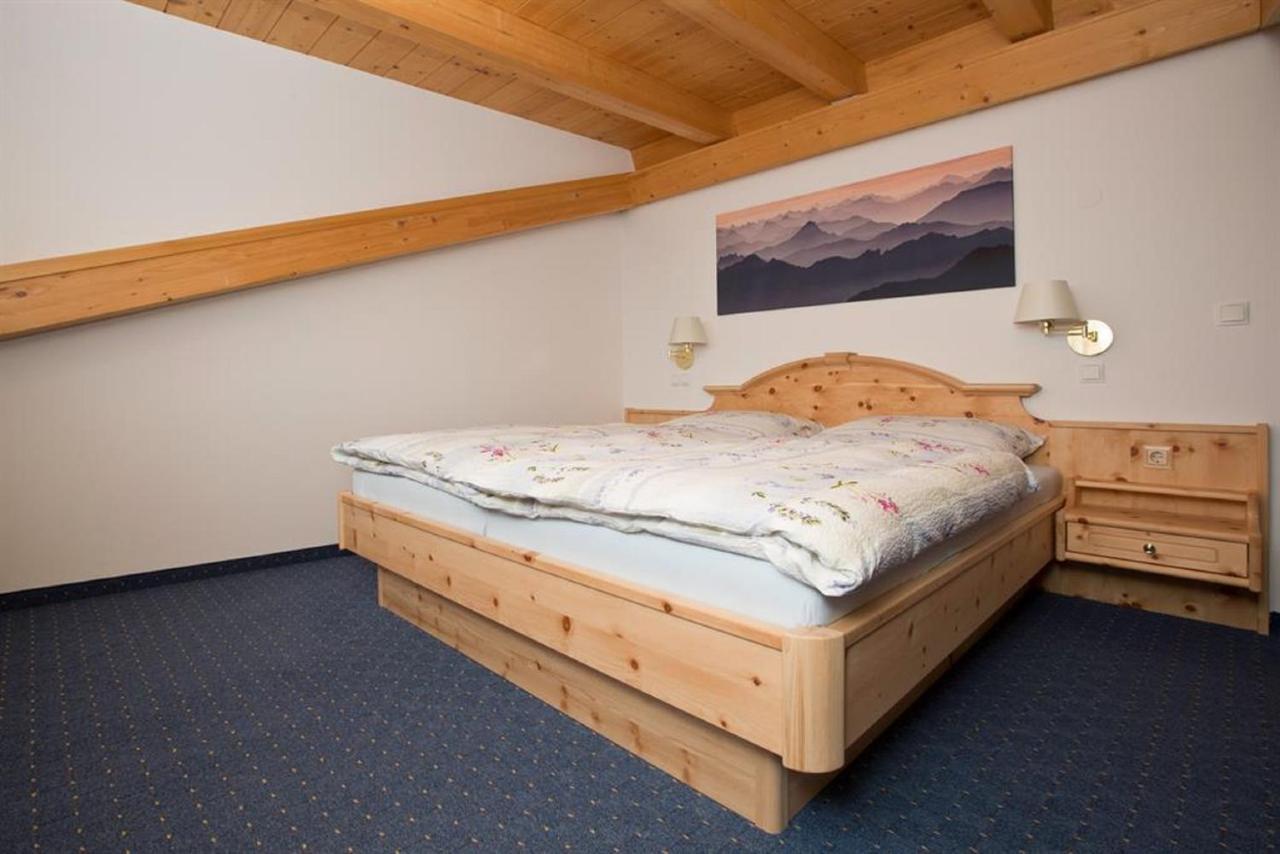 Gaestehaus Loedermann Garmisch-Partenkirchen Exterior photo