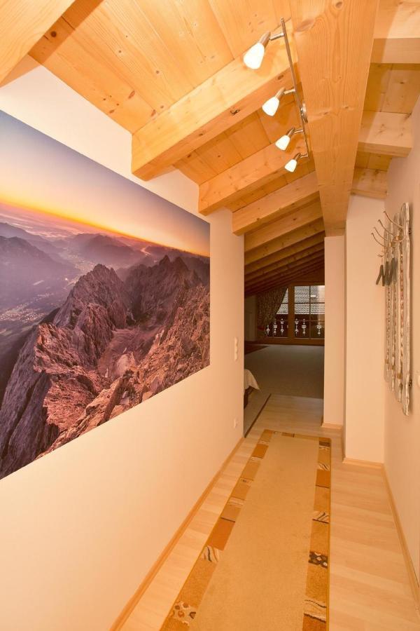 Gaestehaus Loedermann Garmisch-Partenkirchen Exterior photo